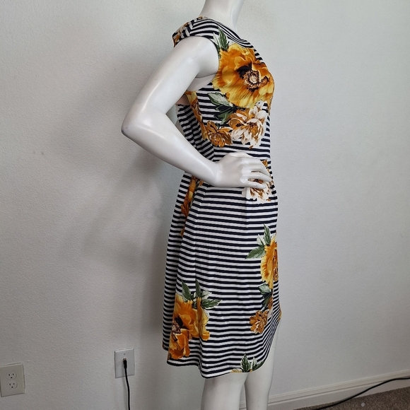 Enfocus Studio Black White Striped Floral Skater Style Dress Size 14 - Picture 3 of 8